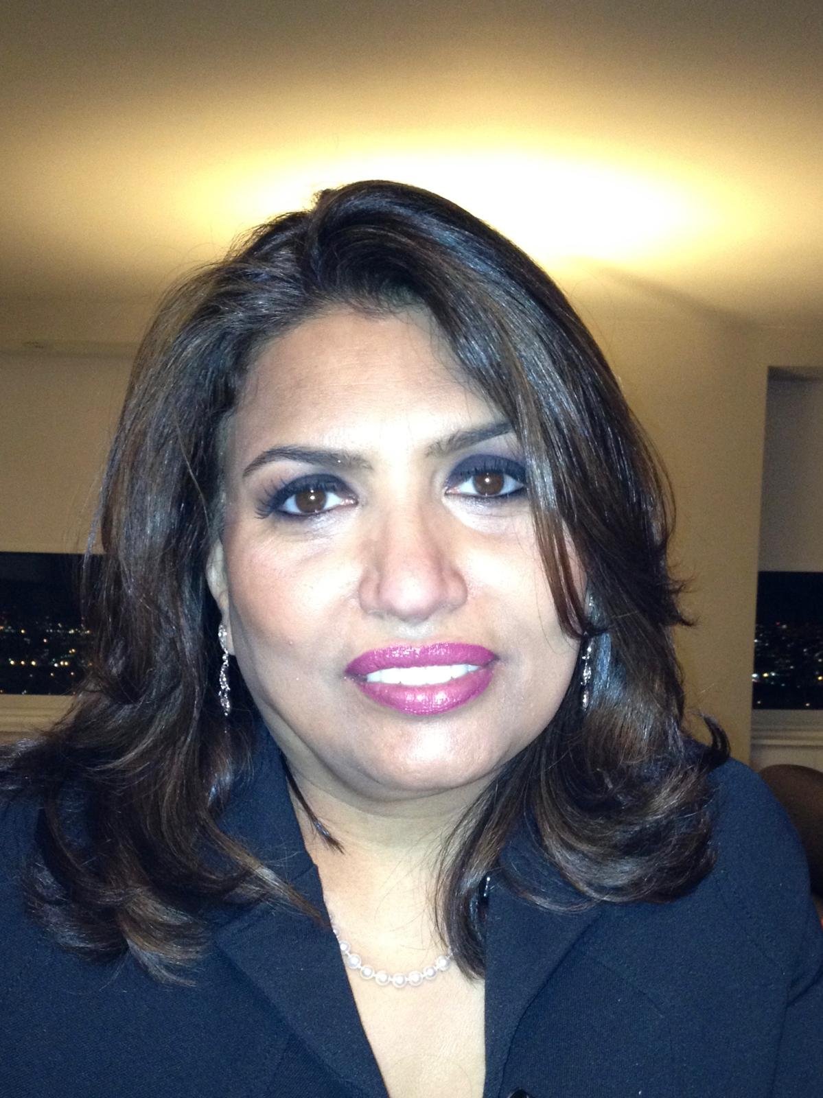 Dr. Nina Gupta, MD - O-Shot Specialist in Miami